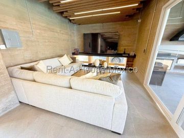 Zibatá. VENTA - Casa con amenidades y 4 recámaras con 1 en planta baja