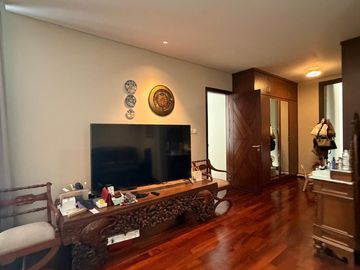 DIJUAL RUMAH TROPICAL MODERN 3 LANTAI CILANDAK 500 m² (ERFI - 08197740----)
