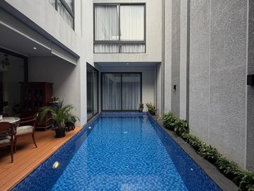 DIJUAL RUMAH TROPICAL MODERN 3 LANTAI CILANDAK 500 m² (ERFI - 08197740----)