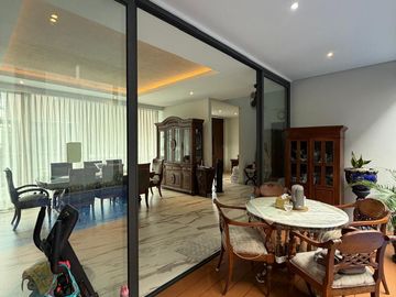 DIJUAL RUMAH TROPICAL MODERN 3 LANTAI CILANDAK 500 m² (ERFI - 08197740----)
