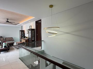 DIJUAL RUMAH TROPICAL MODERN 3 LANTAI CILANDAK 500 m² (ERFI - 08197740----)