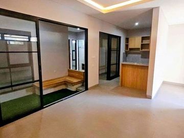 [AMR-043.NRD] Disewakan Rumah Minimalis Modern Bergaya Villa Brand New