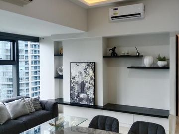 FOR LEASE: 2 Bedroom Unit in Grand Hyatt - North Tower