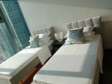 FOR LEASE: 2 Bedroom Unit in Grand Hyatt - North Tower