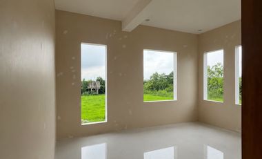 2Storey House and Lot For Sale in Patutong Malaki North Tagaytay City (inside gated subd)-MC