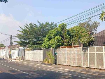Ruang Usaha Pusat Kota, dekat dari Tugu Yogyakarta