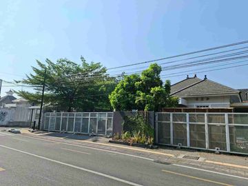 Ruang Usaha Pusat Kota, dekat dari Tugu Yogyakarta