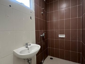 Jual Cepat BU Rumah 3 Lantai Samara Village Gading Serpong Tangerang
