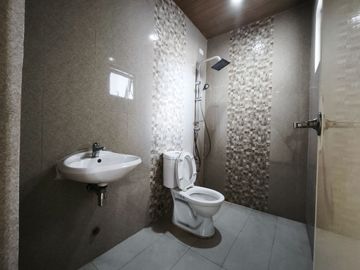 For Sale Modern 3 Storey Townhouse w/ Attic in Holy Spirit, Q.C. KSA