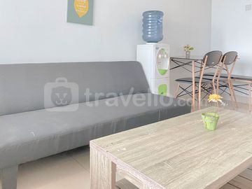 Sewa Apartemen Cozy and Best Deal Studio at Grand Kamala Lagoon