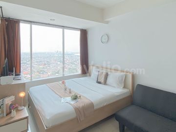 Sewa Apartemen Cozy and Best Deal Studio at Grand Kamala Lagoon