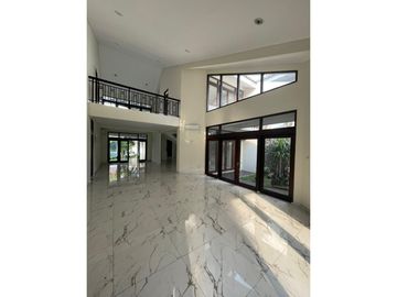 Jual Rumah Mewah Menteng SHM LT 795 m² Baru Renovasi Harga 54 M
