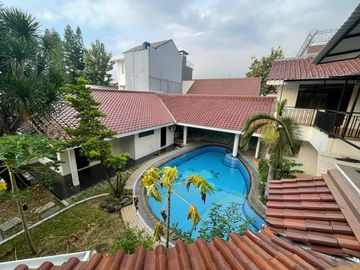 Jual Rumah Mewah Menteng SHM LT 795 m² Baru Renovasi Harga 54 M