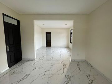 Jual Rumah Mewah Menteng SHM LT 795 m² Baru Renovasi Harga 54 M