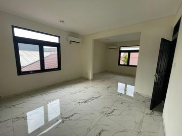 Jual Rumah Mewah Menteng SHM LT 795 m² Baru Renovasi Harga 54 M