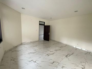 Jual Rumah Mewah Menteng SHM LT 795 m² Baru Renovasi Harga 54 M