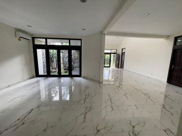 Jual Rumah Mewah Menteng SHM LT 795 m² Baru Renovasi Harga 54 M