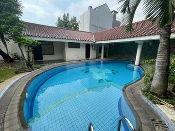 Jual Rumah Mewah Menteng SHM LT 795 m² Baru Renovasi Harga 54 M