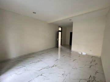 Jual Rumah Mewah Menteng SHM LT 795 m² Baru Renovasi Harga 54 M