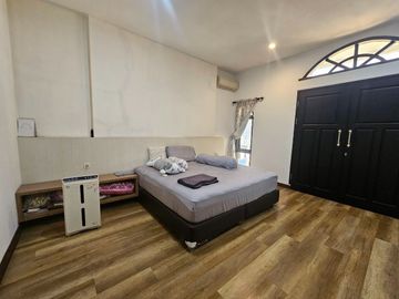 Dijual Cepat Villa Polonia The Palace Jl. Mustang
