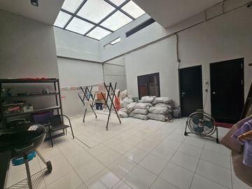 Dijual Cepat Villa Polonia The Palace Jl. Mustang
