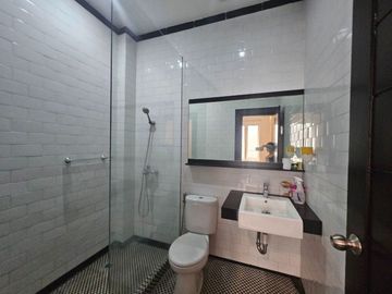 Dijual Cepat Villa Polonia The Palace Jl. Mustang