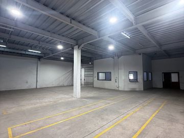 2 UNIT GUDANG SUDAH DIJEBOL Komplek Duta Indah Iconic - Tangerang SIAP PAKAI