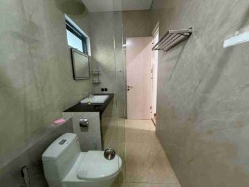 Jual Rumah 2 Lantai Baru Di Padma Boulevard, Graha Padma Semarang