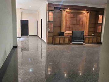 Villa Hook Polonia Komplek Malibu Indah