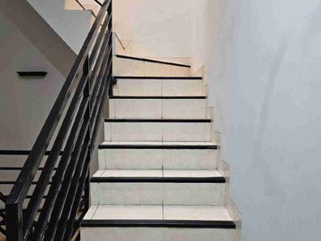 Disewakan Rumah 2,5 Lt di Gading Arcadia Kelapa Gading Jakarta Utara