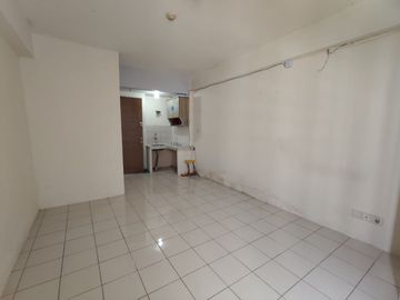 Disewakan Studio Gading Icon Unfurnish - Lantai Rendah, View Jalan, Hadap Selatan Pulo Gadung