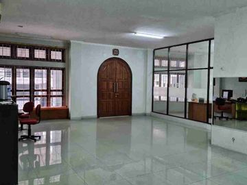 rumah cocok untuk usaha radio dalam dekat pondok indah