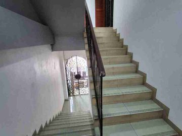 rumah cocok untuk usaha radio dalam dekat pondok indah