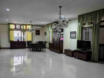 rumah cocok untuk usaha radio dalam dekat pondok indah