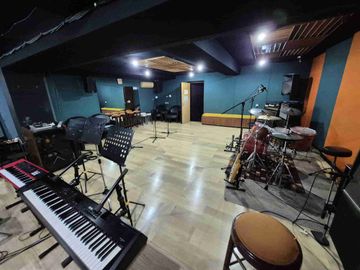 rumah cocok untuk usaha radio dalam dekat pondok indah