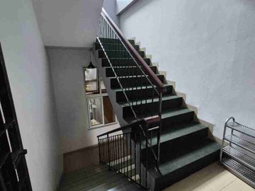 rumah cocok untuk usaha radio dalam dekat pondok indah