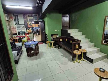 rumah cocok untuk usaha radio dalam dekat pondok indah