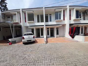 Rumah cluster siap huni di Jatimakmur RoW cluster lebar ,SHM sudah pecah harga terjangkau cuma 1,1M