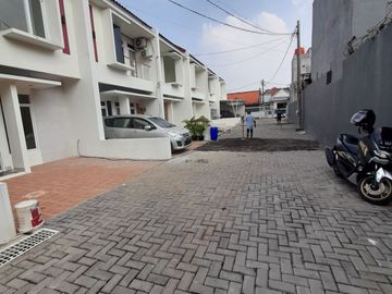 Rumah cluster siap huni di Jatimakmur RoW cluster lebar ,SHM sudah pecah harga terjangkau cuma 1,1M