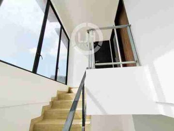 DiJual Rumah The Icon Central 2 Lantai di Batam Centre