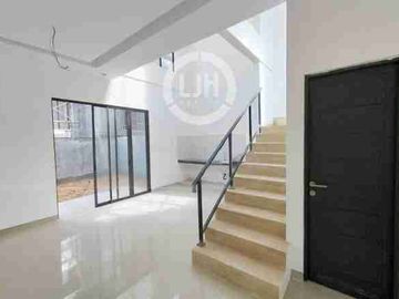 DiJual Rumah The Icon Central 2 Lantai di Batam Centre