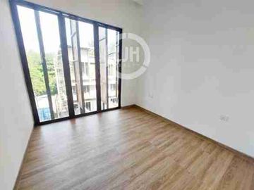 DiJual Rumah The Icon Central 2 Lantai di Batam Centre