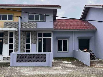 RUMAH CANTIK SIAP HUNI LOKASI STRATEGIS DEKAT POLDA SUMUT
