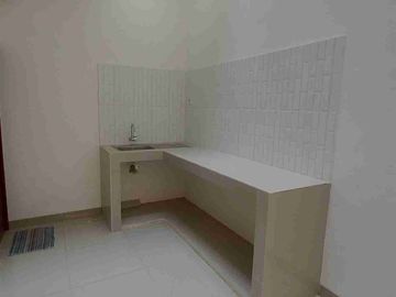 Rumah Baru Cantik Hook di Daerah Tebet Jakarta Selatan dengan Akses 2 mobil