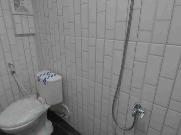 Rumah Baru Cantik Hook di Daerah Tebet Jakarta Selatan dengan Akses 2 mobil