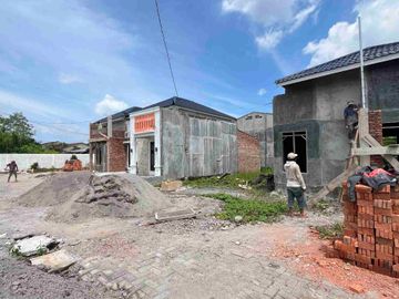 RUMAH STRATEGIS DEKAT MALL MANHATTAN MALL MEDAN KOTA