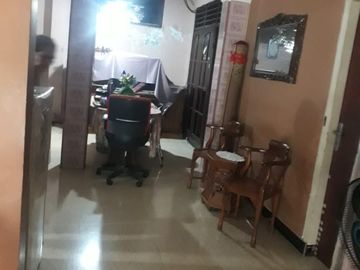 Luas 108 Meter Rumah 3 Lantai di Cimone Permai