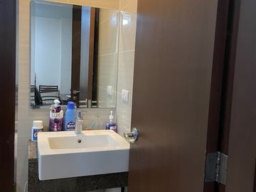 For Rent: 1BR Unit w/ Balcony in Central Parkwest for 45k per mos!