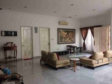 DIJUAL – Rumah Mewah Hook 2 Lantai di Intercon, Jakarta Barat 🏠✨