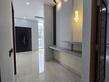 rumah bagus jln strategi Joglo Jakarta Barat
